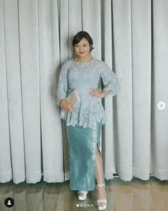 kebaya dengan payet