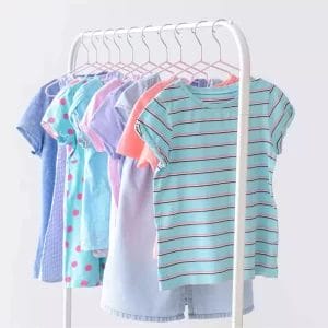 Illustrasi pakaian anak